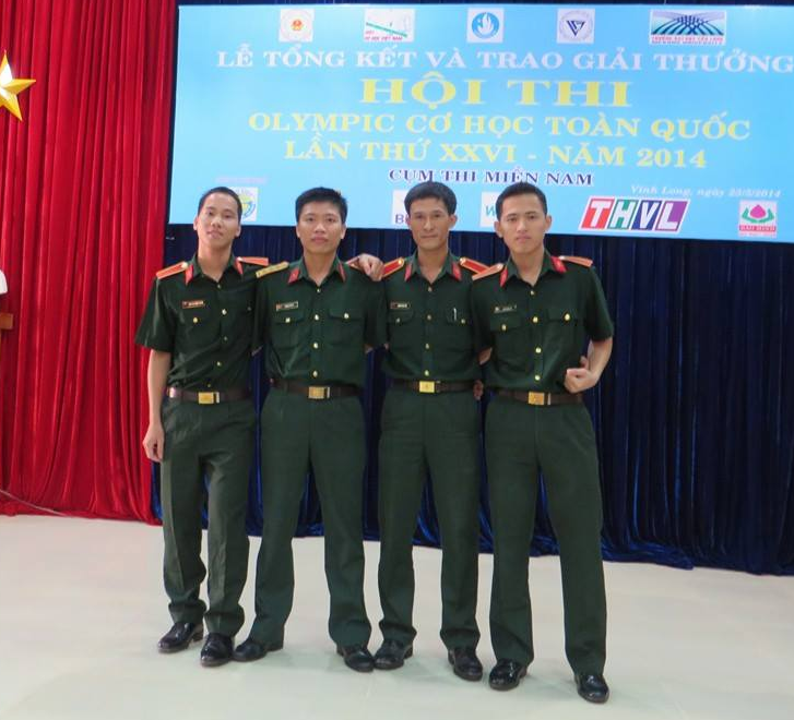 Giáo viên và học viên trong Lễ tổng kết và trao giải thưởng hội thi