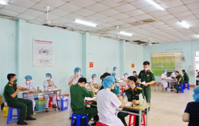 Trường Sĩ quan KTQS tiêm vắc xin phòng Covid 19 đợt 2