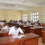 Các thí sinh thực hiện nội dung thi